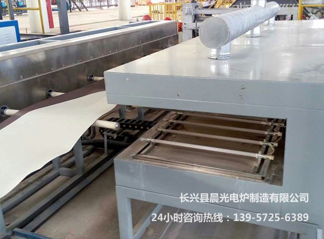 板式催化劑遠(yuǎn)紅外燒結(jié)爐.jpg